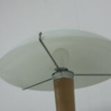 Mushroom lamp called 'said liner'
