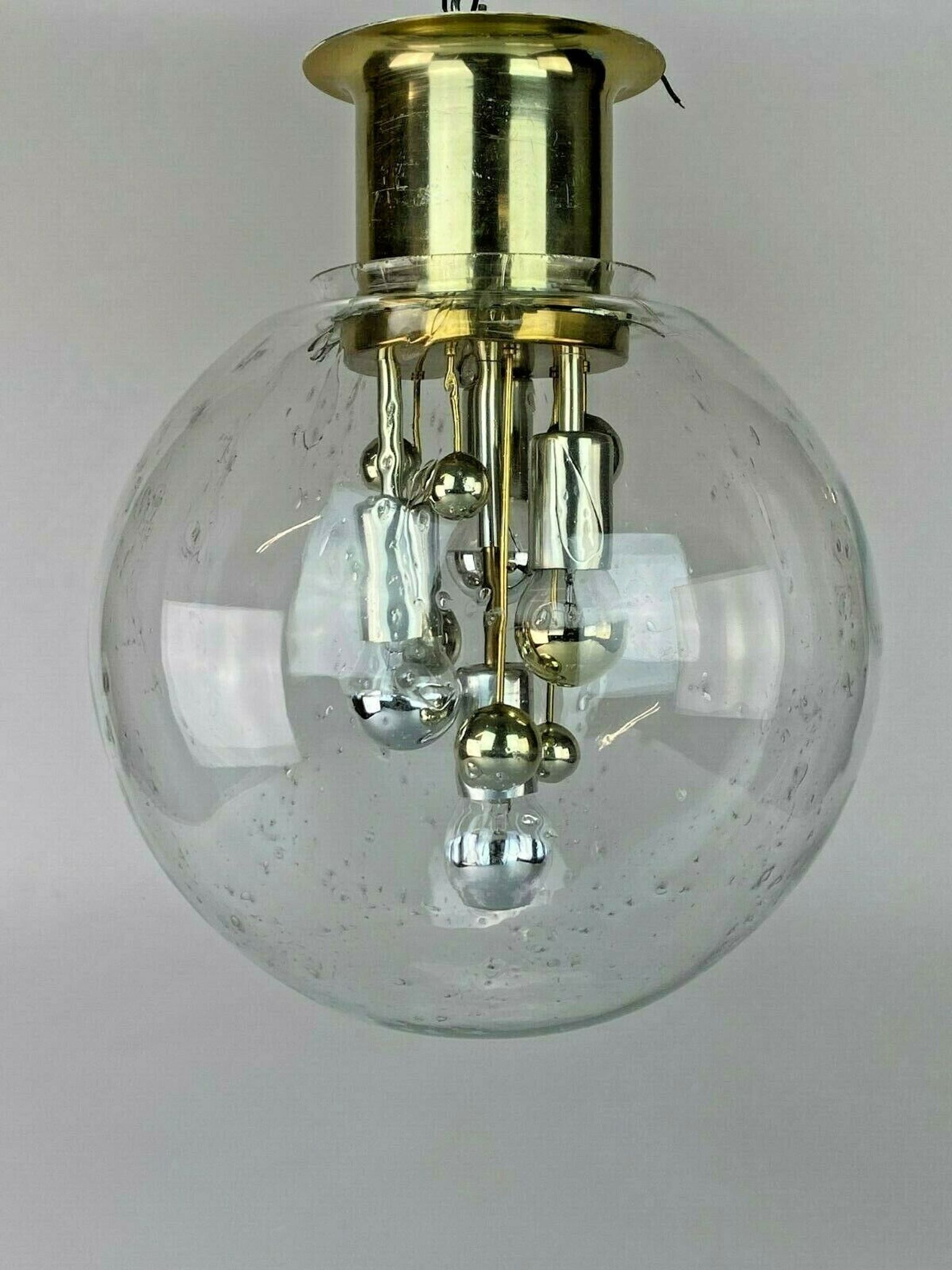 Plafonnier à boule doria en verre espace age design