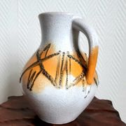 Pichet en céramique vintage jaune