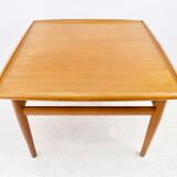 Teak coffee table by Grete Jalk, 1960