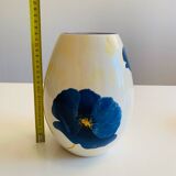 Egg-shaped vase in Lunéville earthenware from the "Blue Anemone" collection
