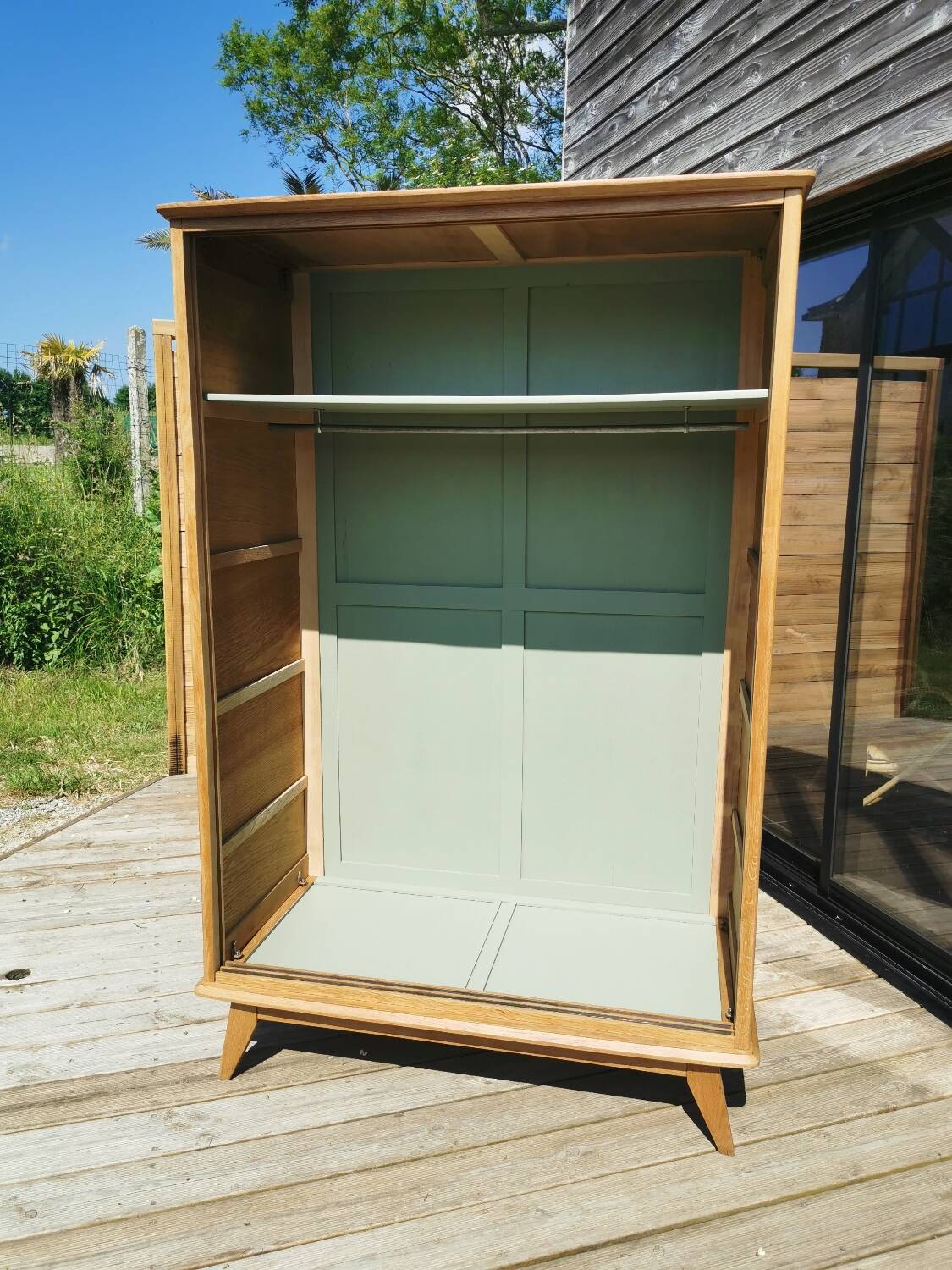 Vintage compact wardrobe