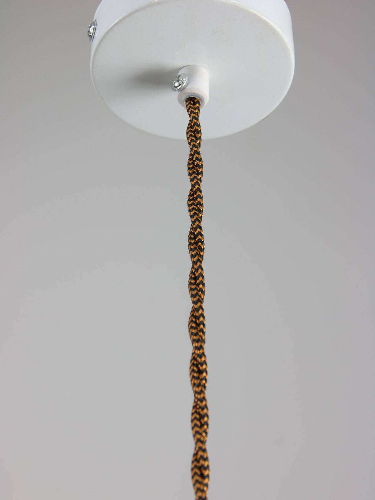 Lampe suspendue vintage en opaline et laiton