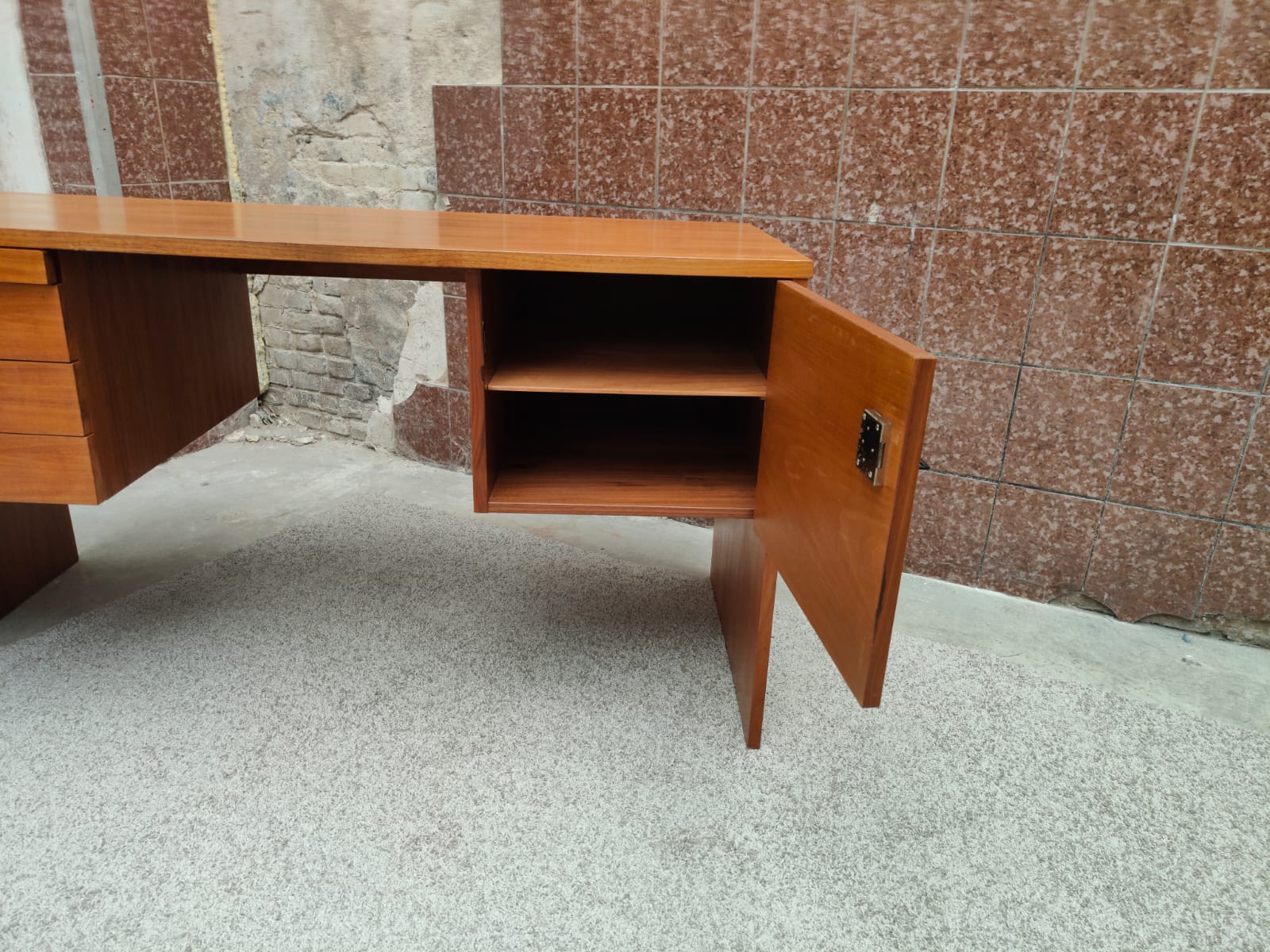 Mid century agency | vintage – desk