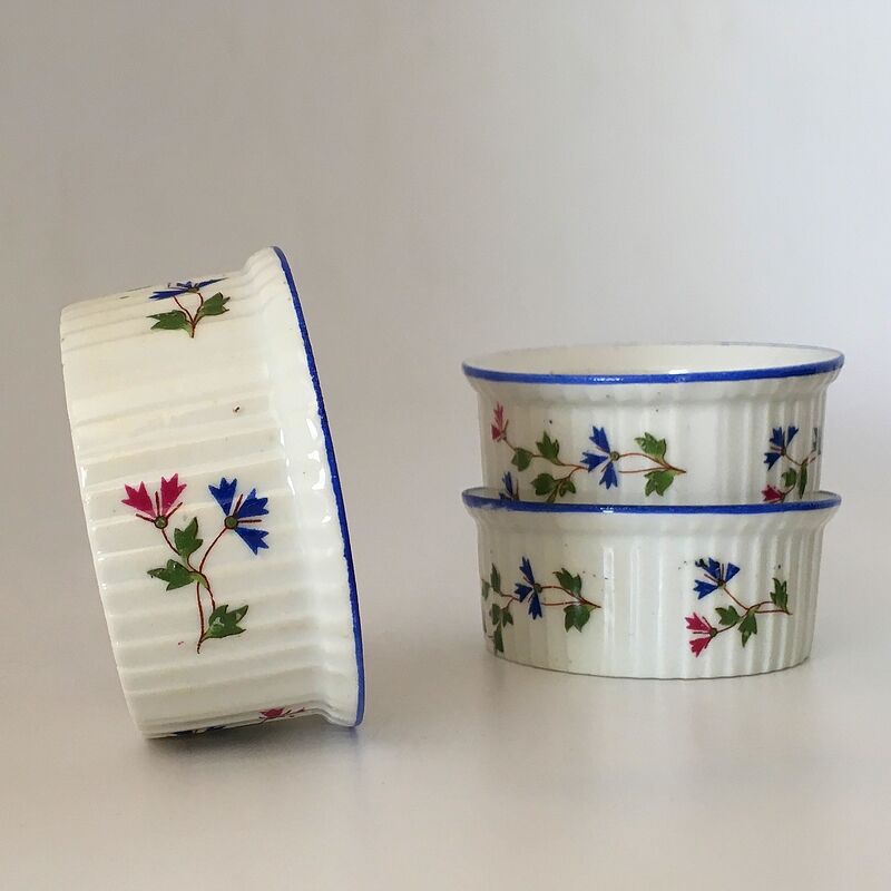 6 porcelain ramekins from Limoges decorated with barbels