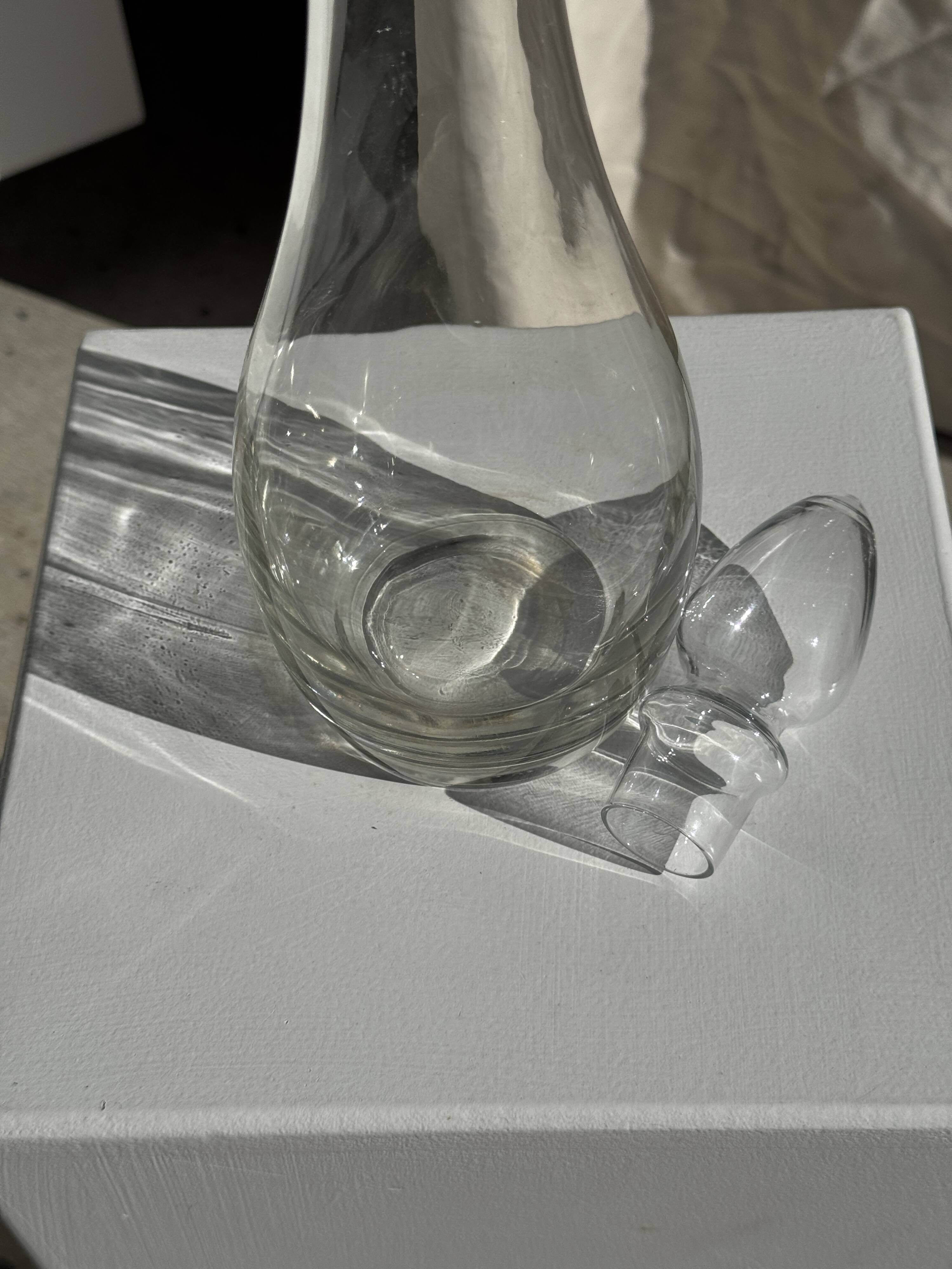 Glass carafe with stopper D11 H35.5