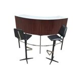 Bar en palissandre du milieu du XXe siècle avec tabourets de bar