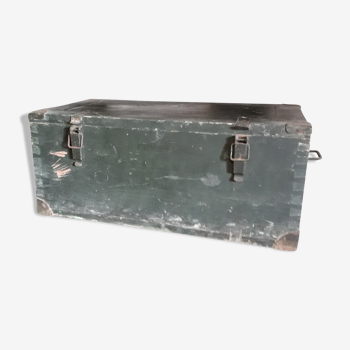 Chest of the german army, from the '40s with label in it "hauben stuck + mesures"