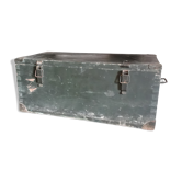 Chest of the german army, from the '40s with label in it "hauben stuck + mesures"