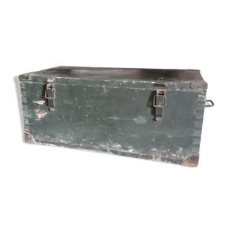 Chest of the german army, from the '40s with label in it "hauben stuck + mesures"