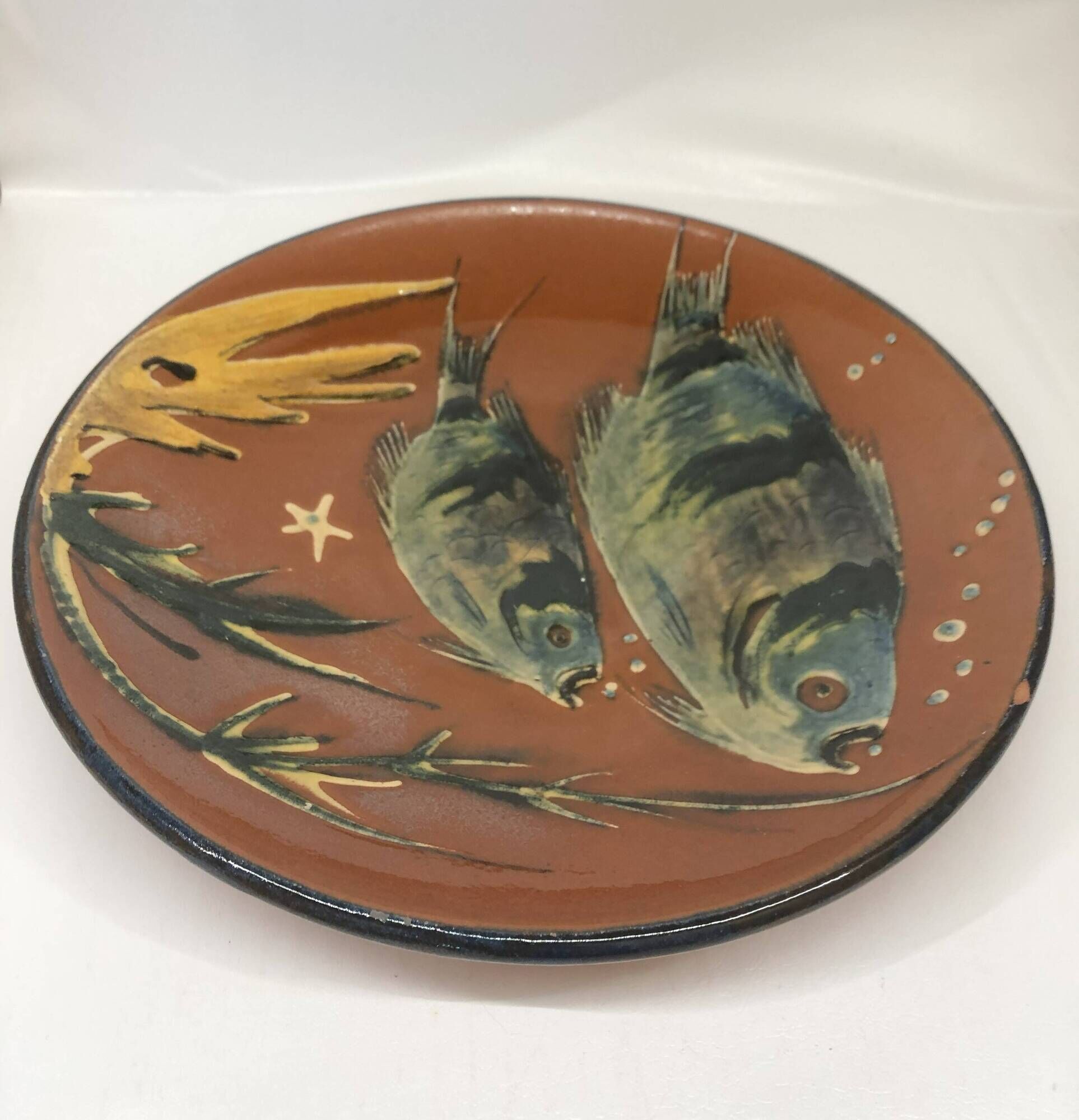 Lluís Puigdemont artisanal dish in enameled ceramic with fish decor