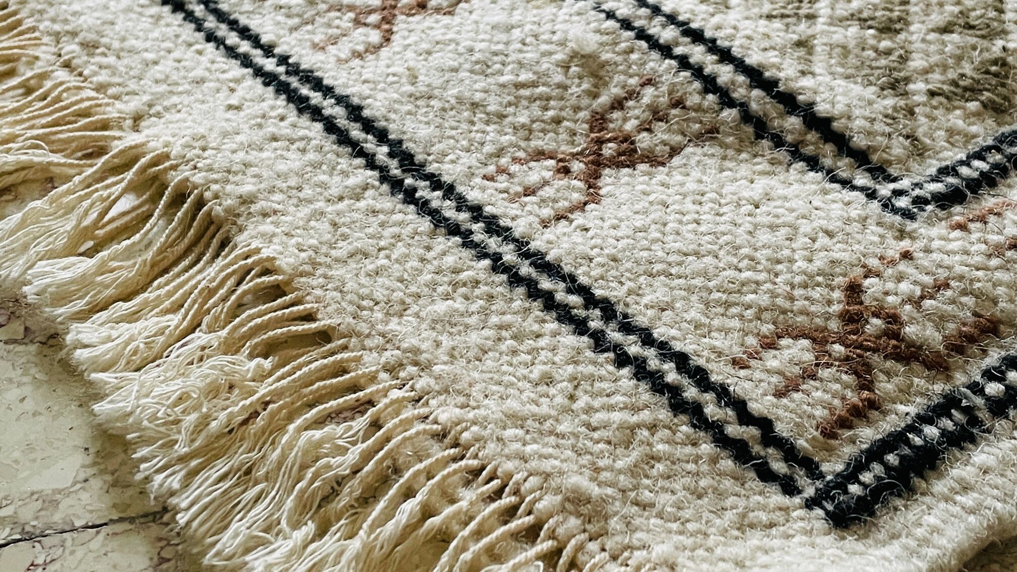 Vintage kilim wool rug - 45cm x 38cm