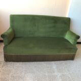 Vintage sofa in green velvet