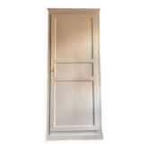 White patinated bonnetière