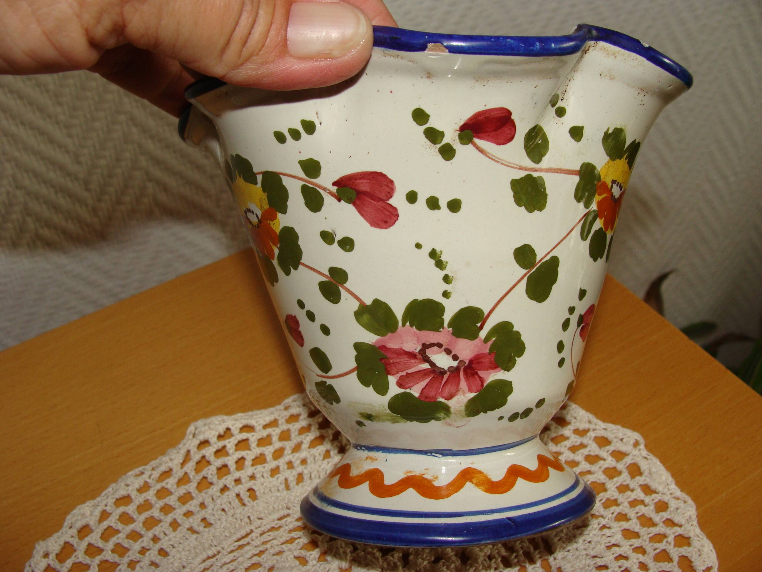 Vintage Italian tulip vase