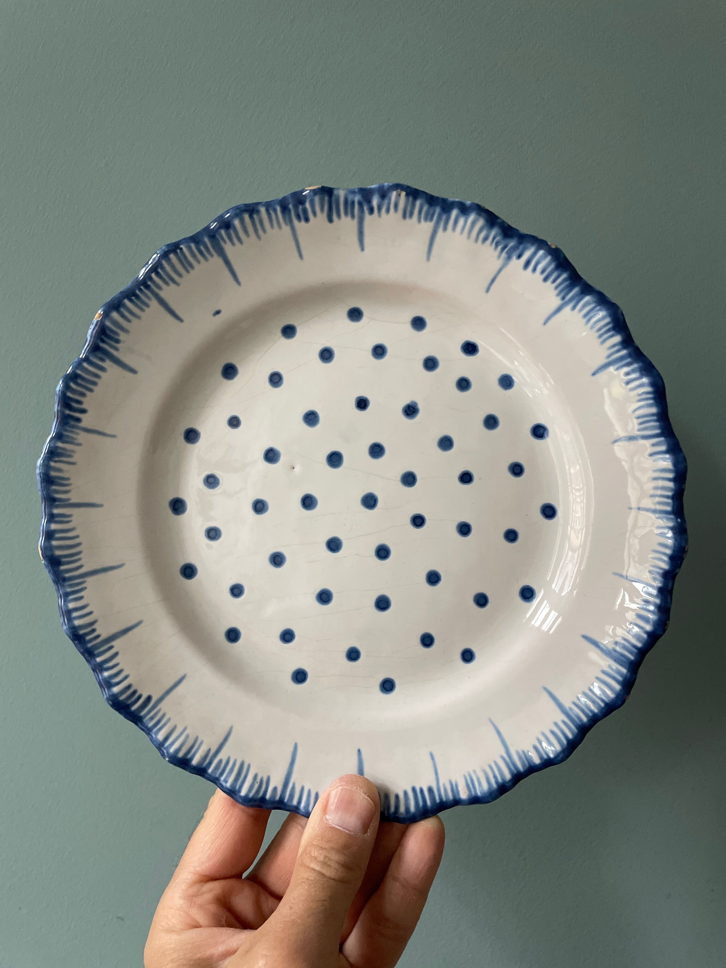 Set of 4 flat plates XIXth polka dots