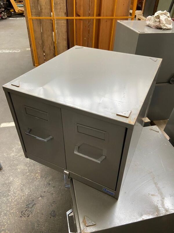 Meuble de métier meuble d'archivage modulable 8 tiroirs métal classeur industriel 1960s