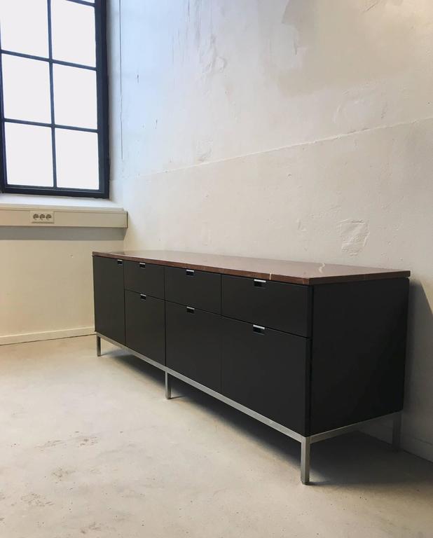 Row with refrigerator and on marble to Florence Knoll 1961