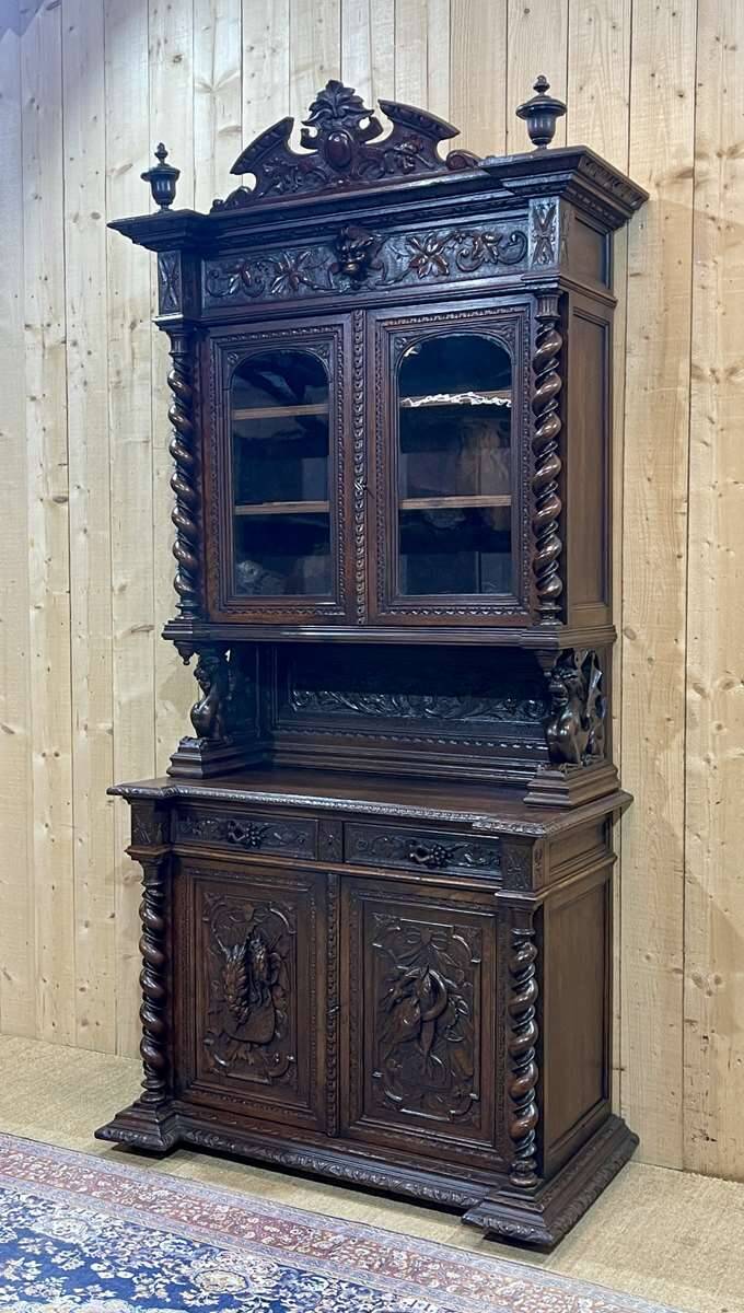 Two-part Renaissance oak buffet, 19th century