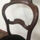 Chaise de style à roulettes