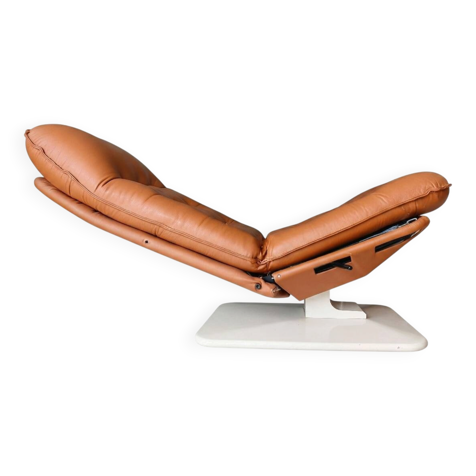 Vintage Lounge Chair & Ottoman "Origlia" – Tawny Leather & Pirelli Straps