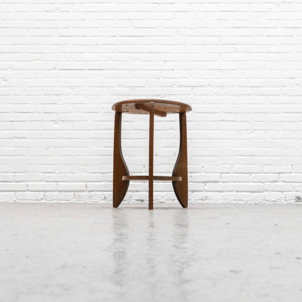 Table d'appoint de l'école néerlandaise d'Amsterdam, années 1920