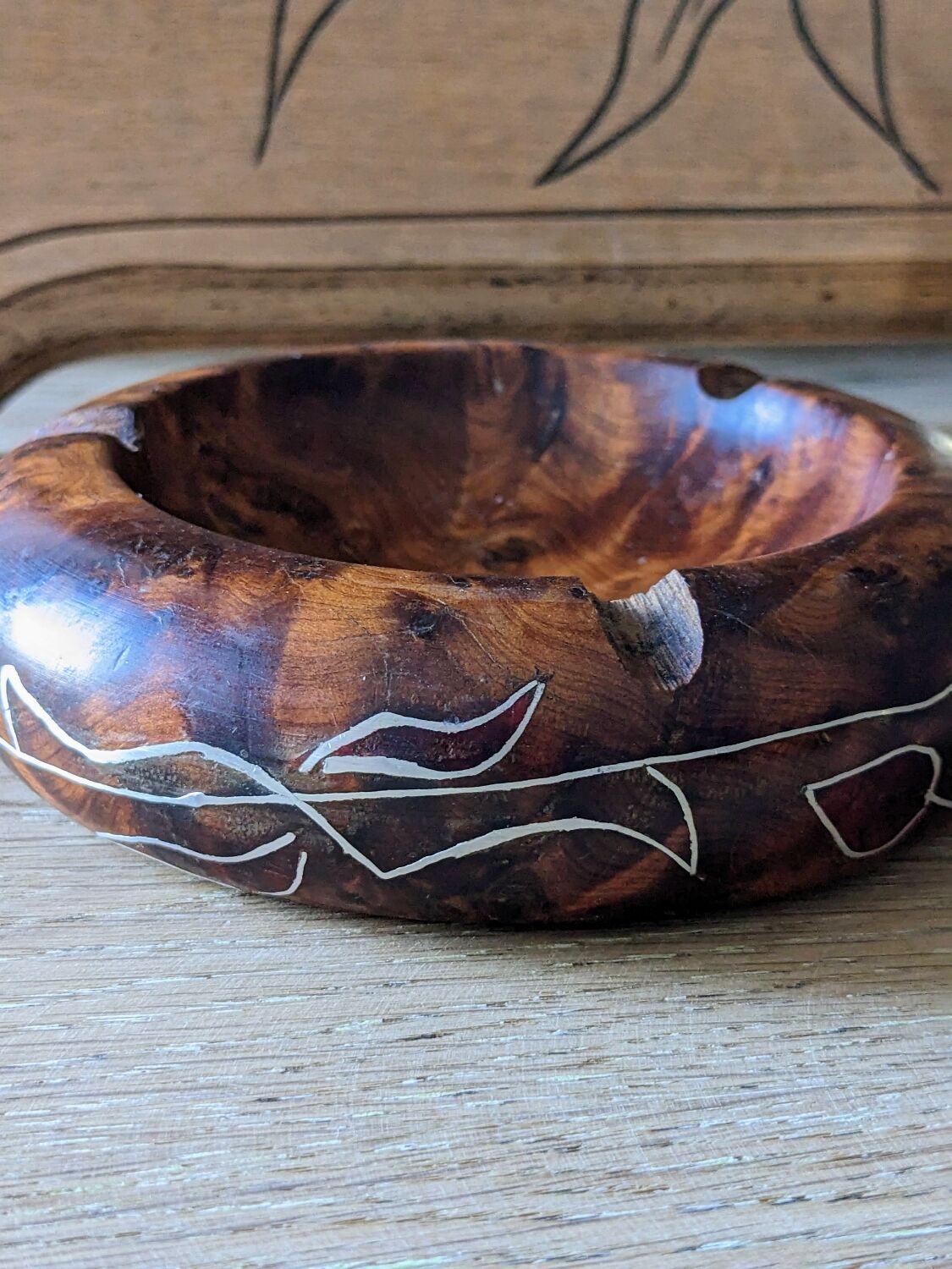 Artisanal ashtray in solid olive tree