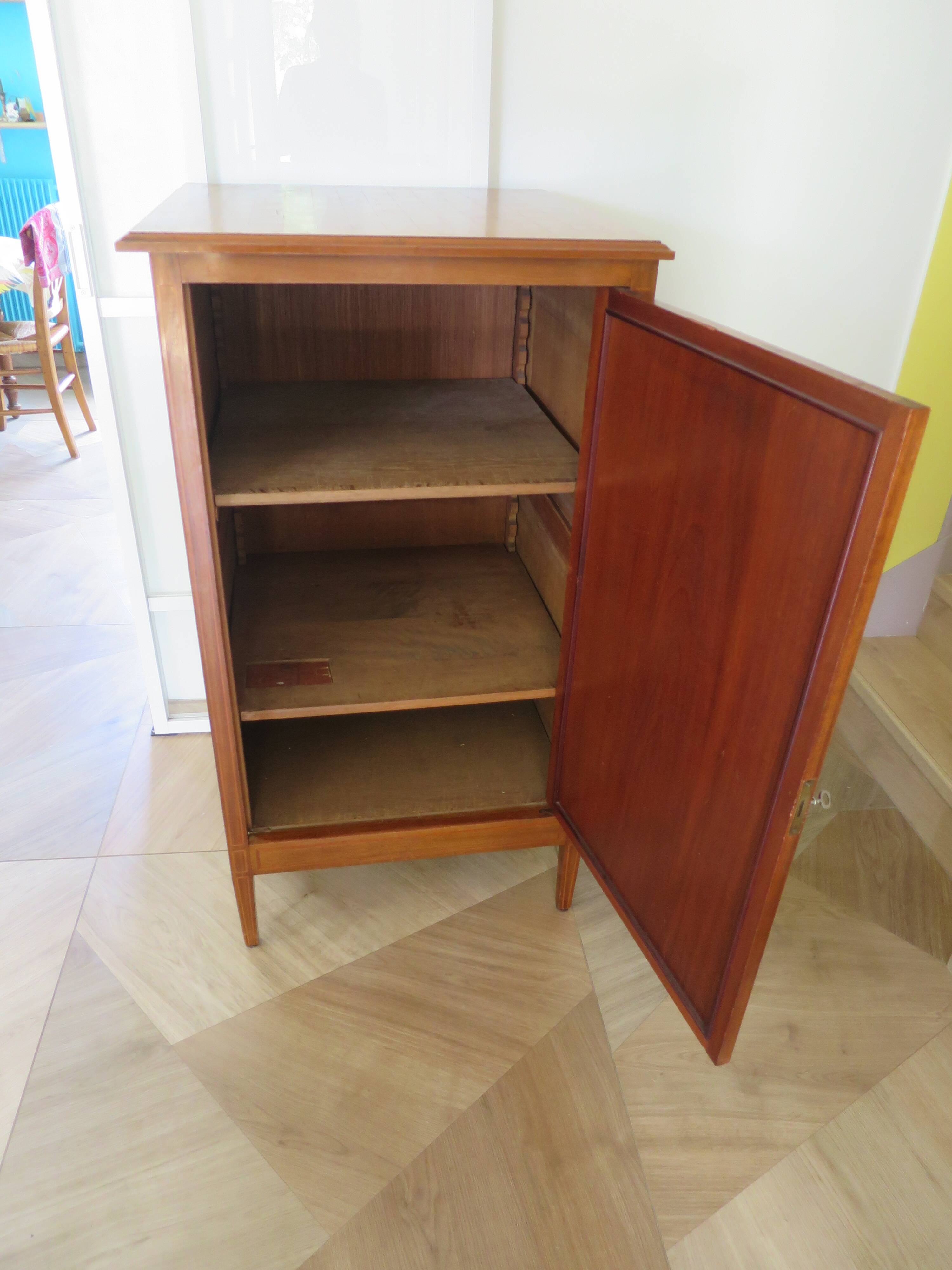 Buffet, bonnetière style Directoire