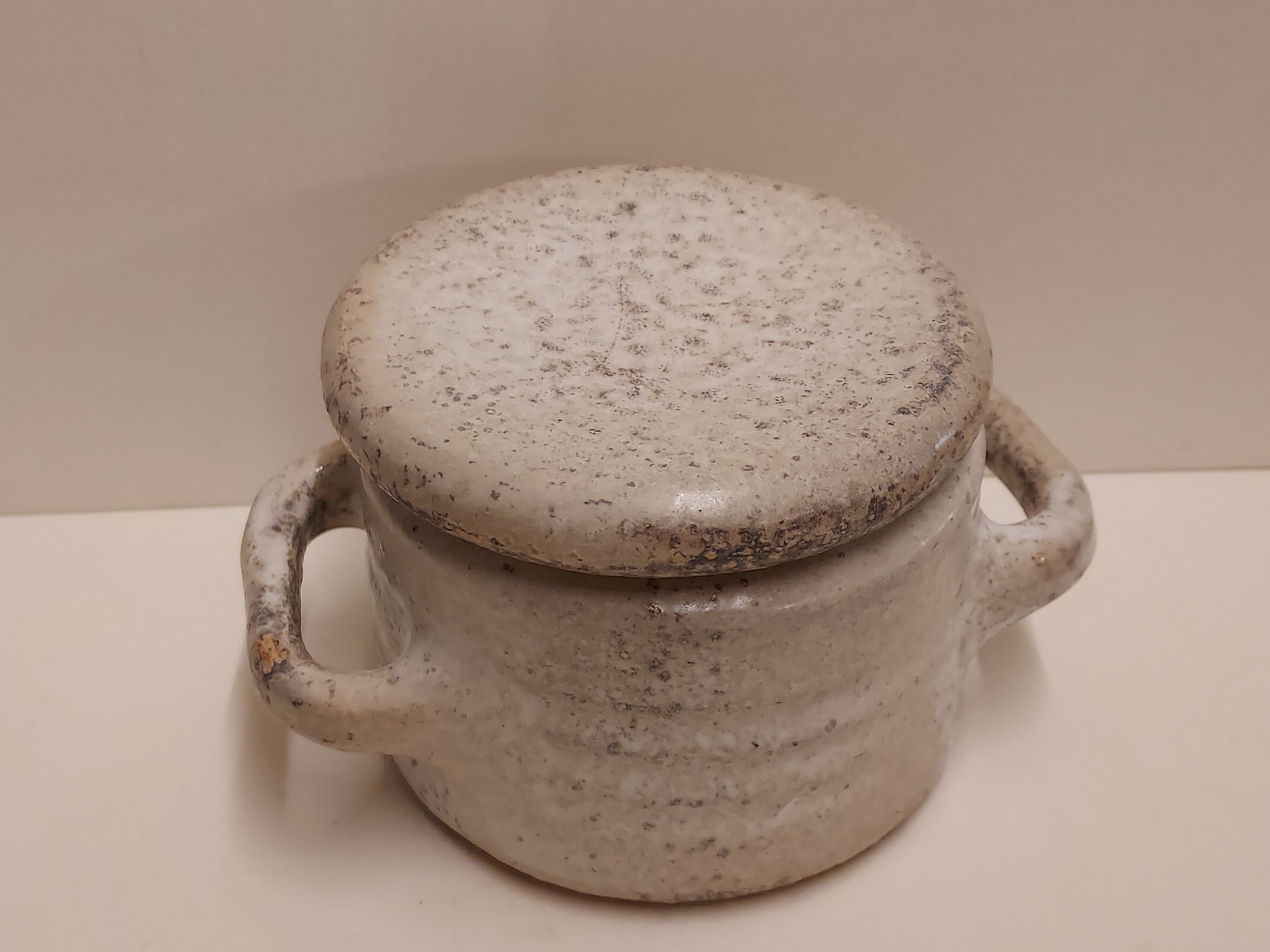 Mobach brutalist lidded pot