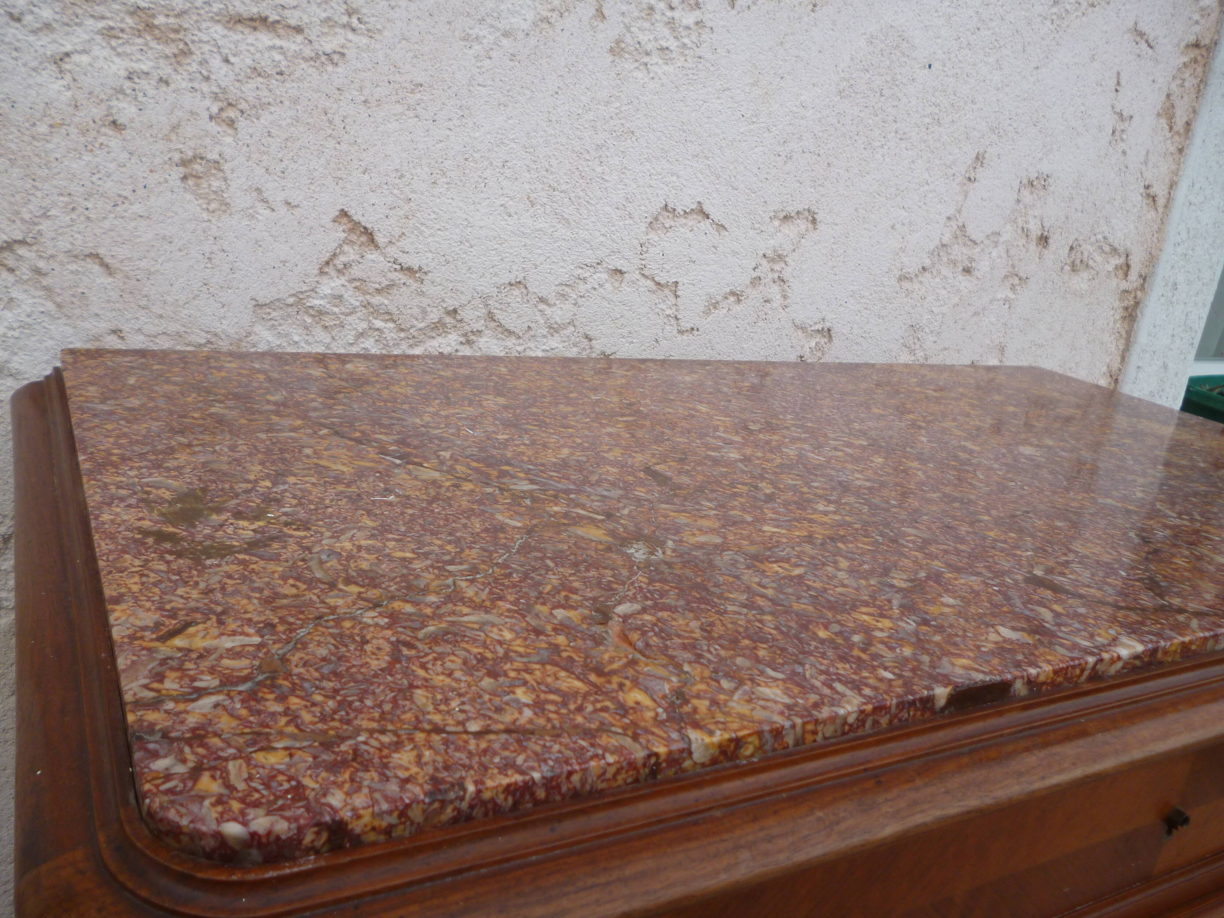 Dresser XlX, style Louis XV