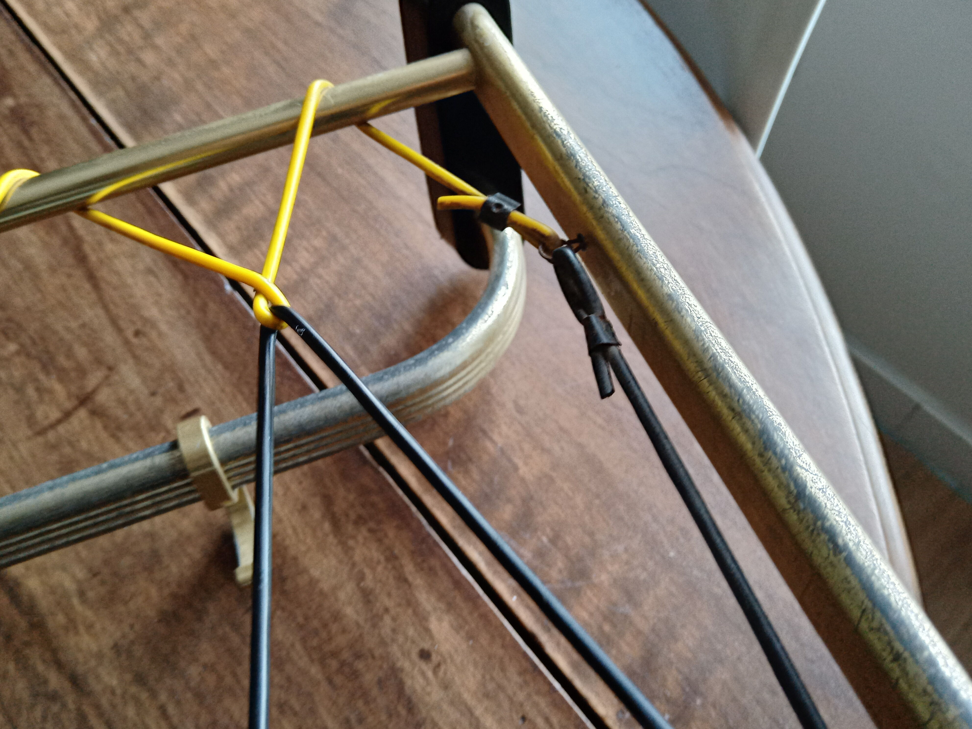 Vintage 70s coat rack in gold aluminum 4 crochets with scoubidou hats