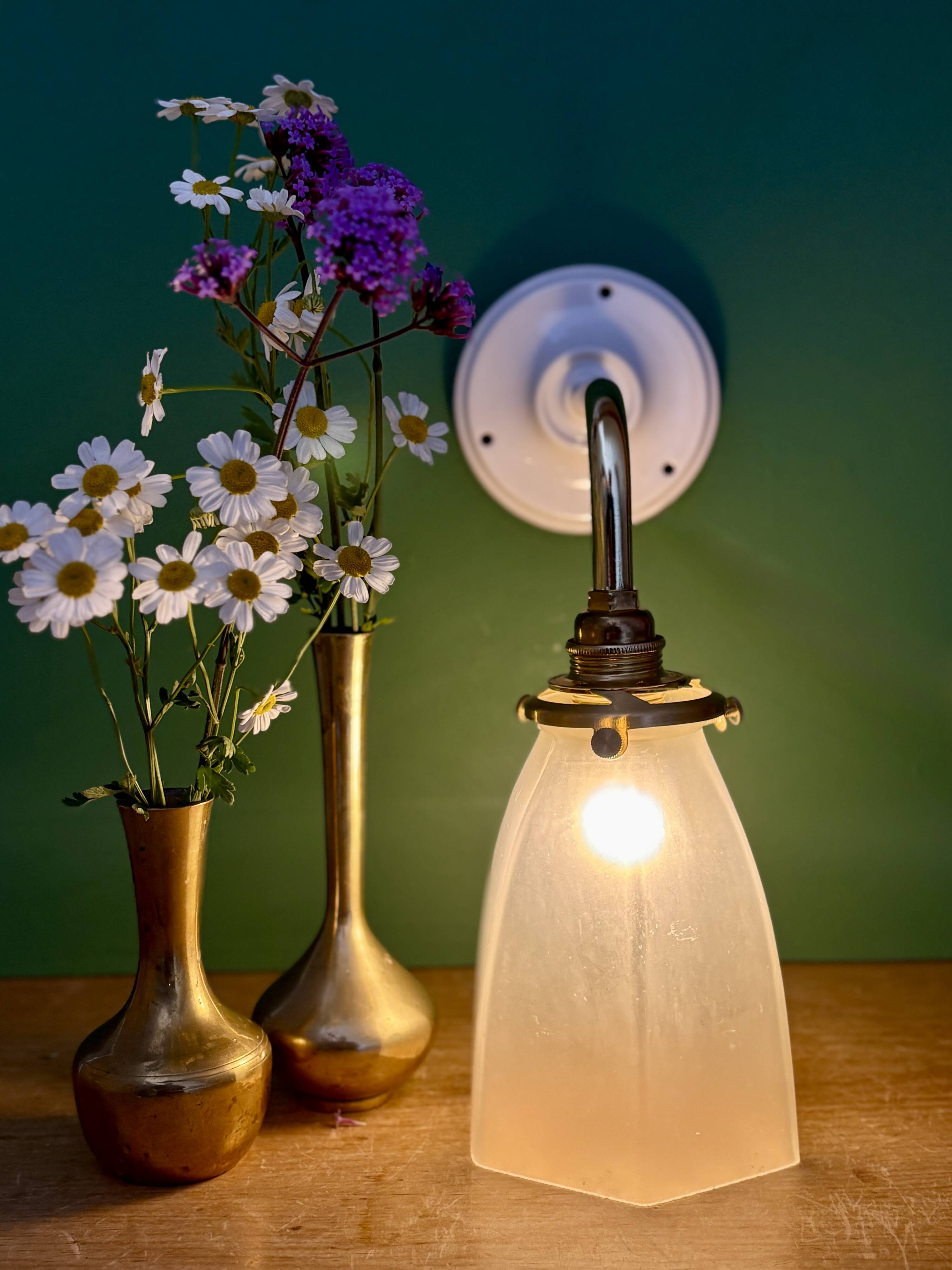 Vintage frosted glass tulip wall light