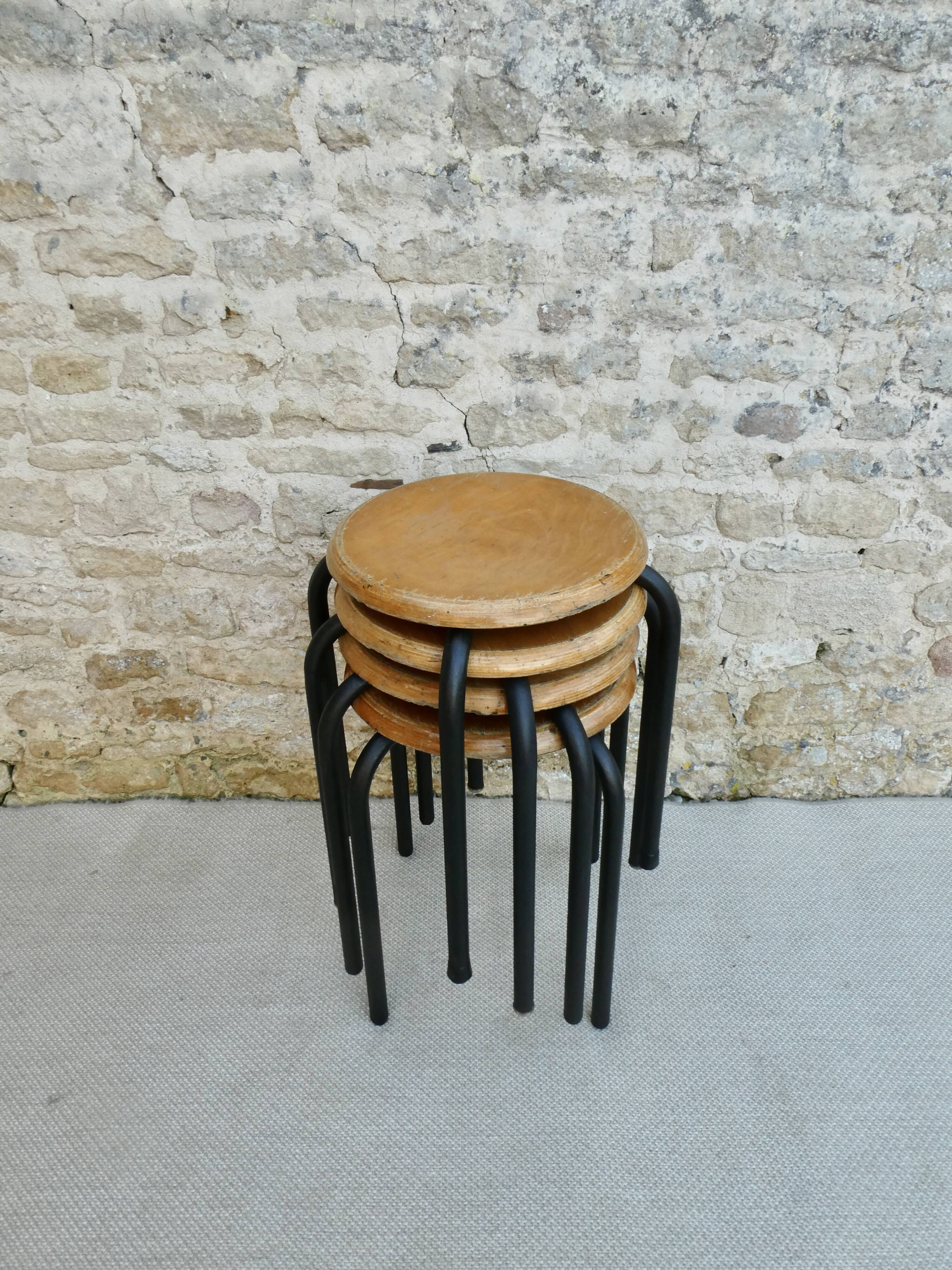 Lot de 4 tabourets d'école en bois et métal