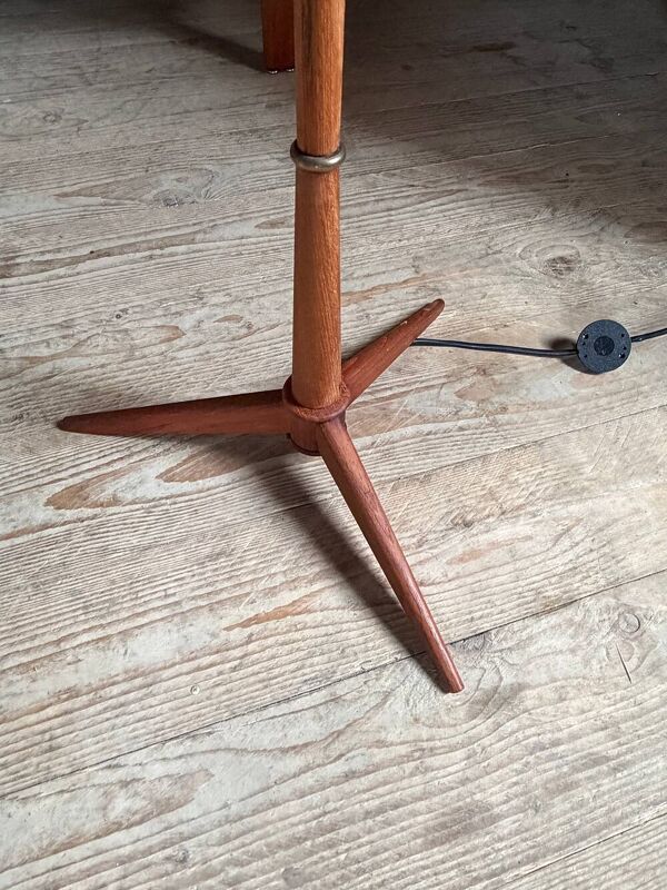 Lampadaire liseuse scandinave tripode teck et laiton