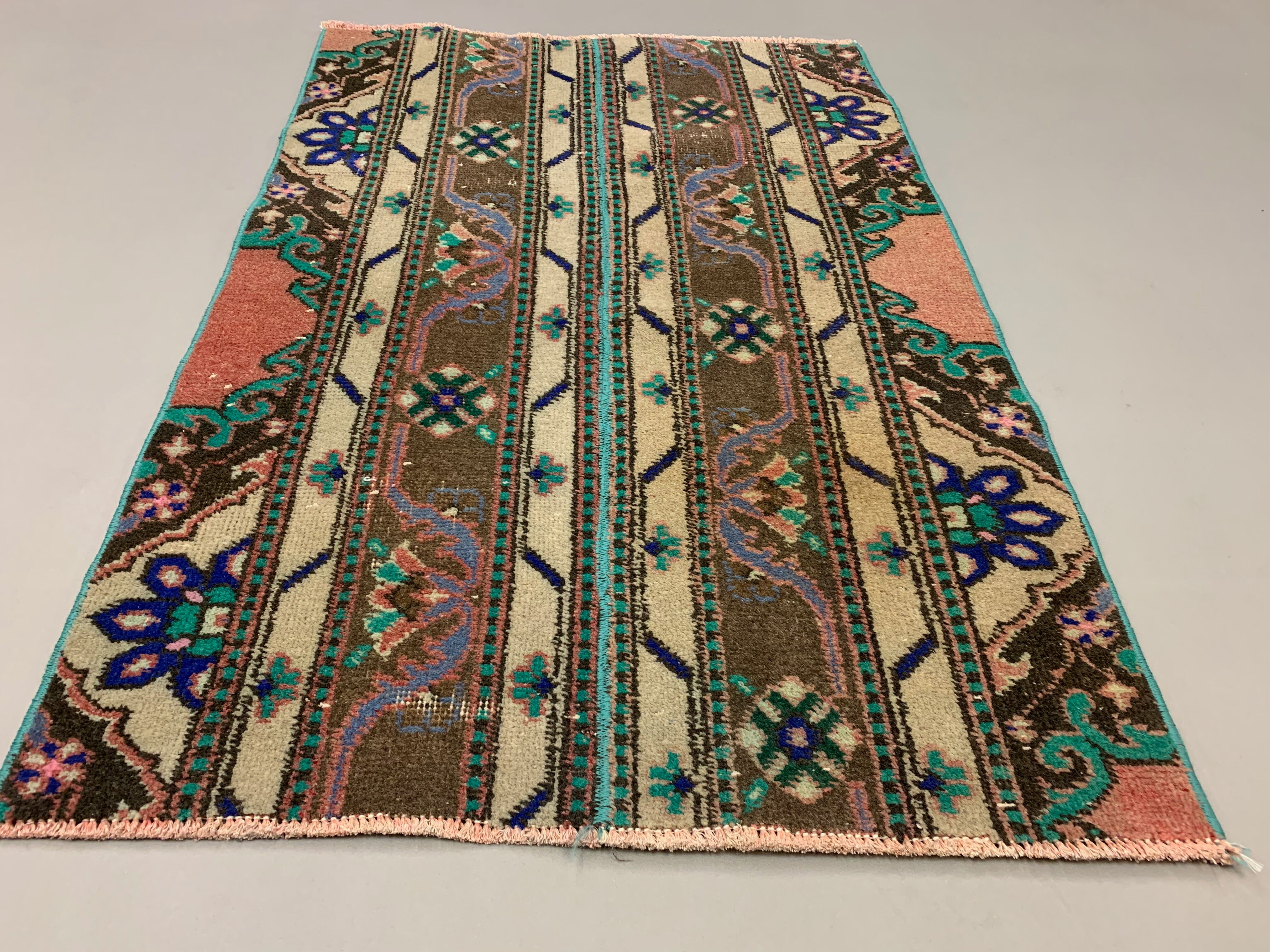Tapis turc 110x74 cm vintage