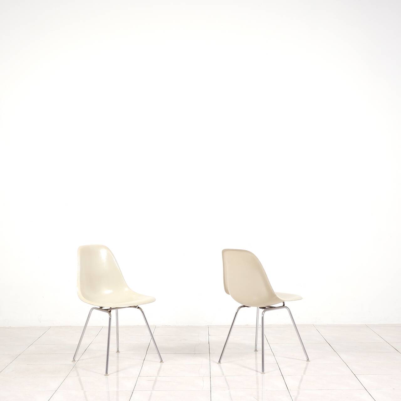 Ensemble de 4 chaises Eames en fibre de verre avec base en H pour Fehlbaum par Herman Miller