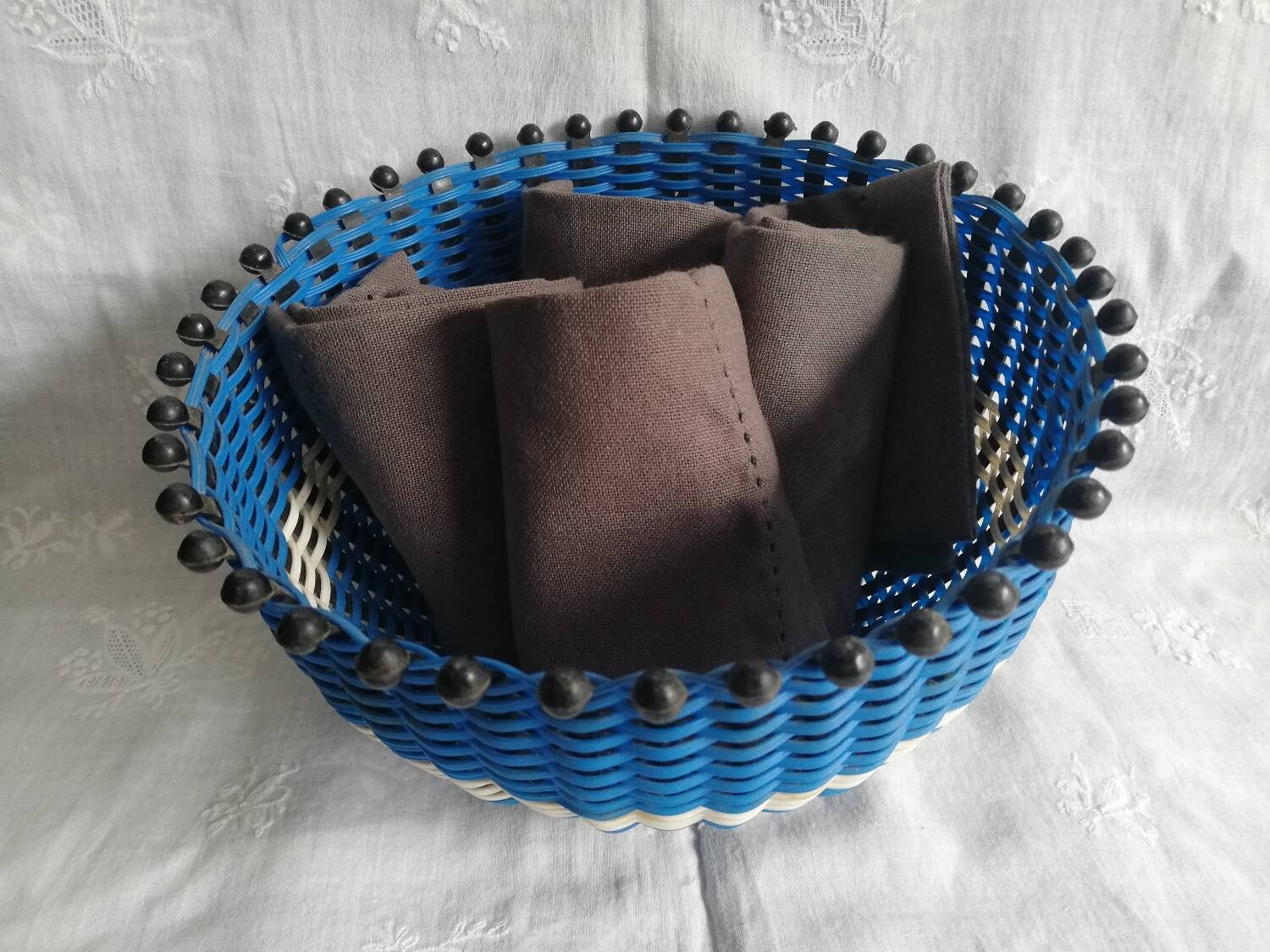 Basket, vintage pot holder