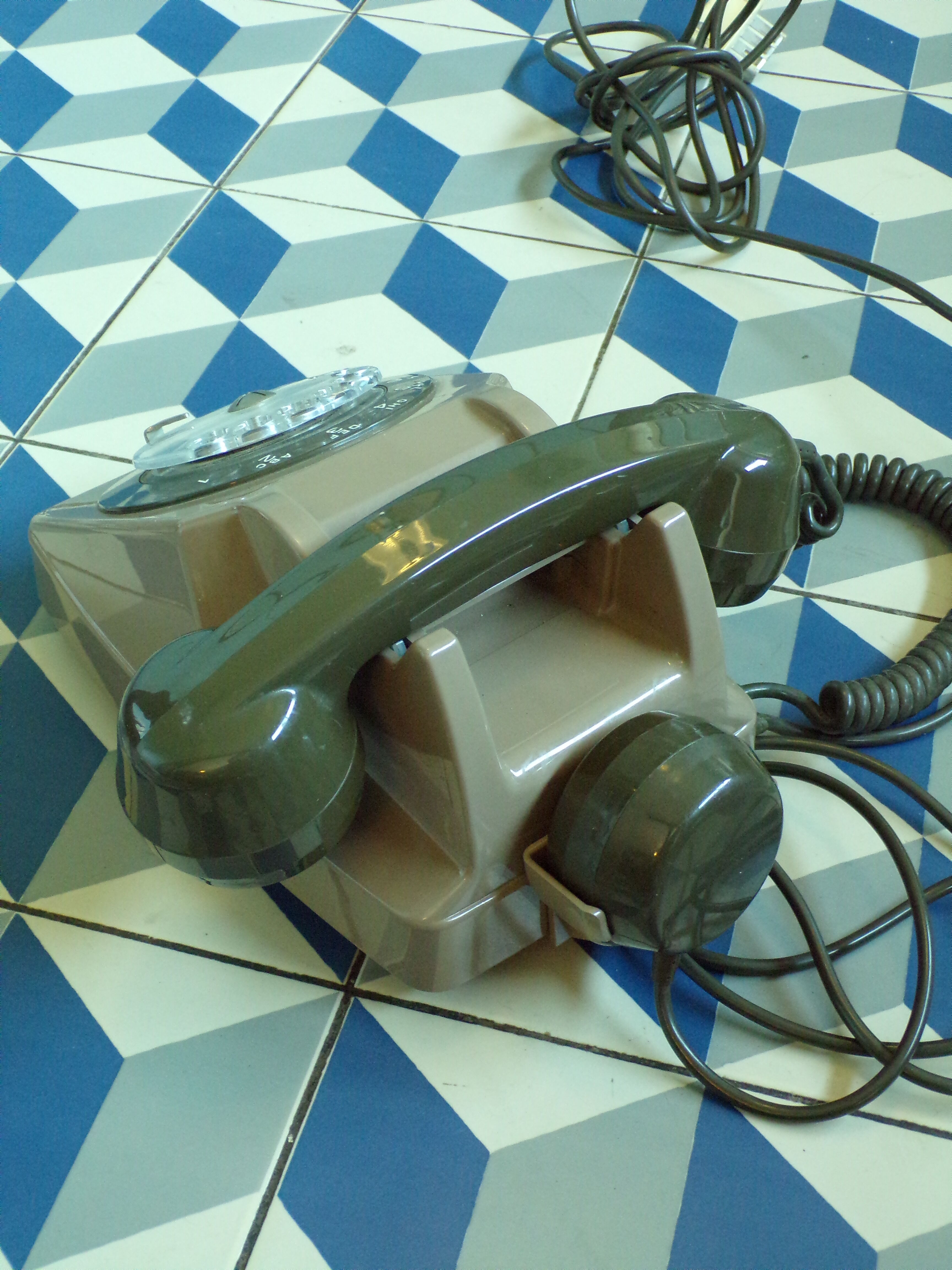 Socotel S63 phone with khaki dial