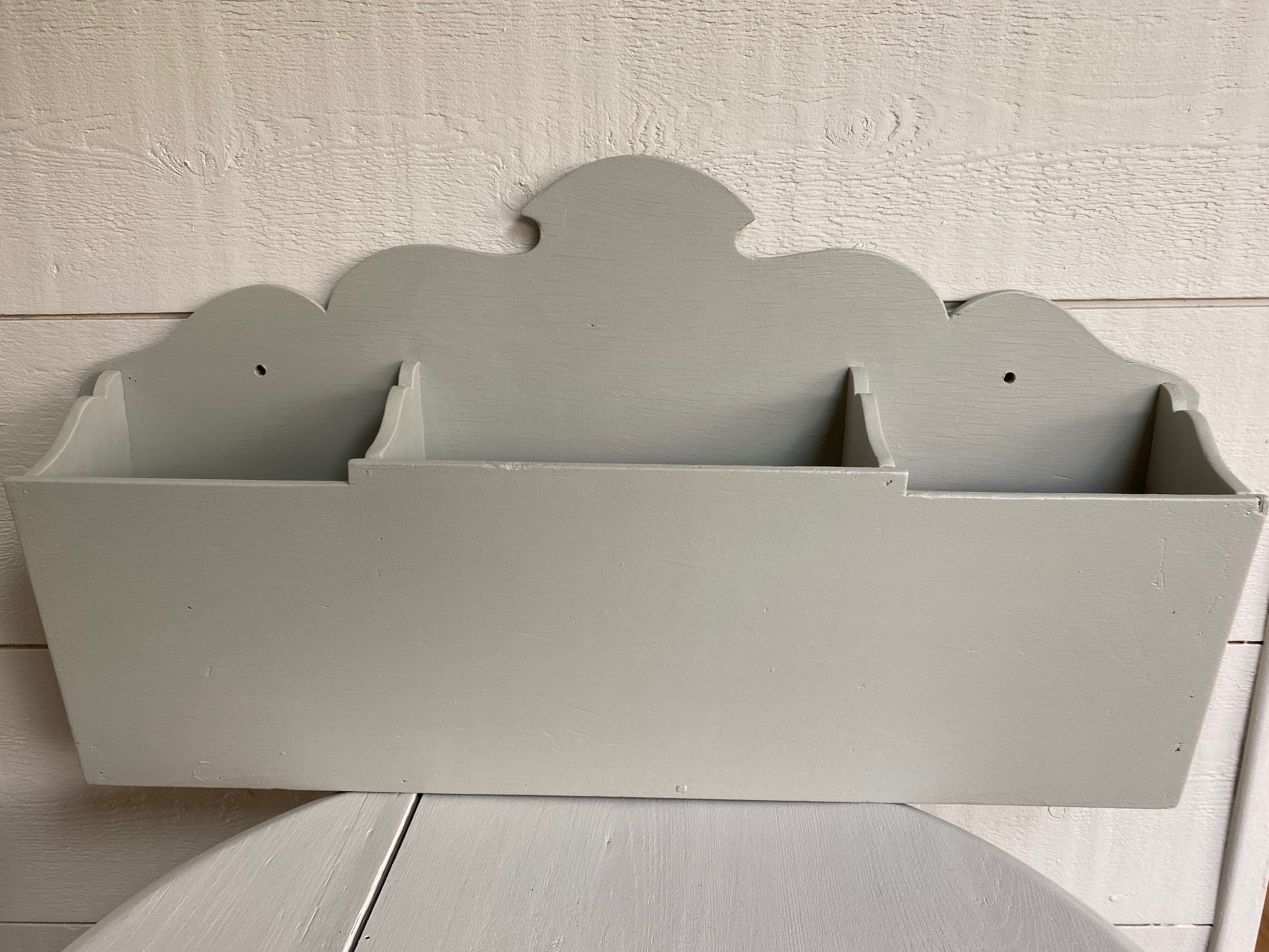 Compartmentalized shelf, mail storage