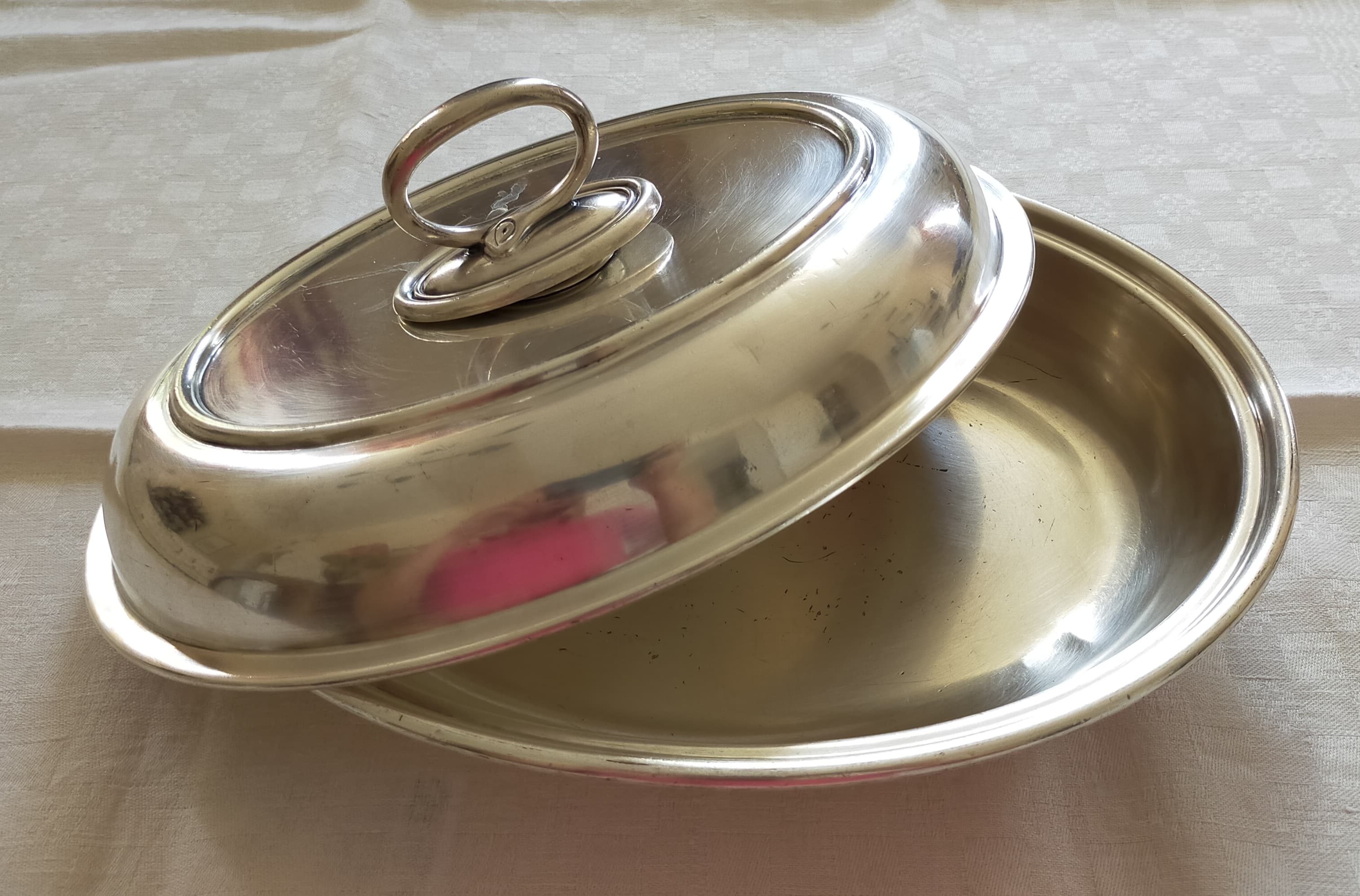 Serving dish / Silver metal vegetable