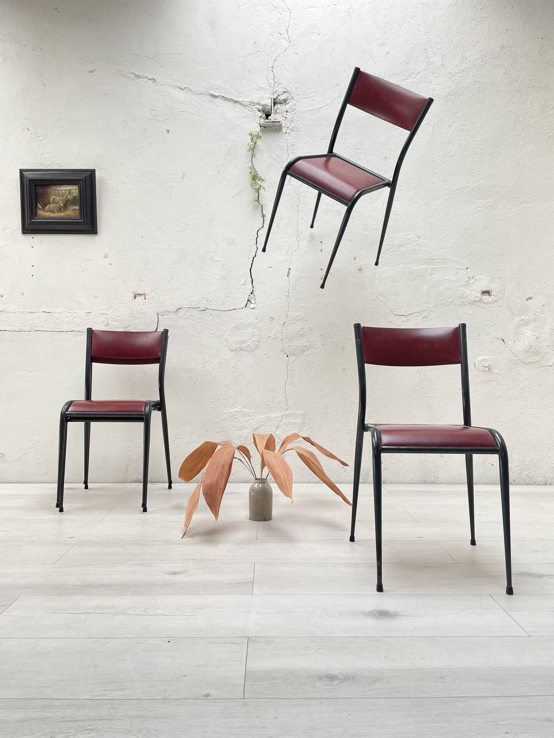 Suite de 4 chaises vintage Mullca 510.