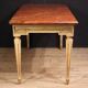 Table laquée et peinte de style Louis XVI du 20e siècle