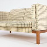 Canapé Vintage, En Laine Et Teck. Danemark, C.1960