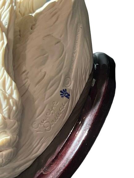 Set of two sculptures representing swans by Guiseppe Armani