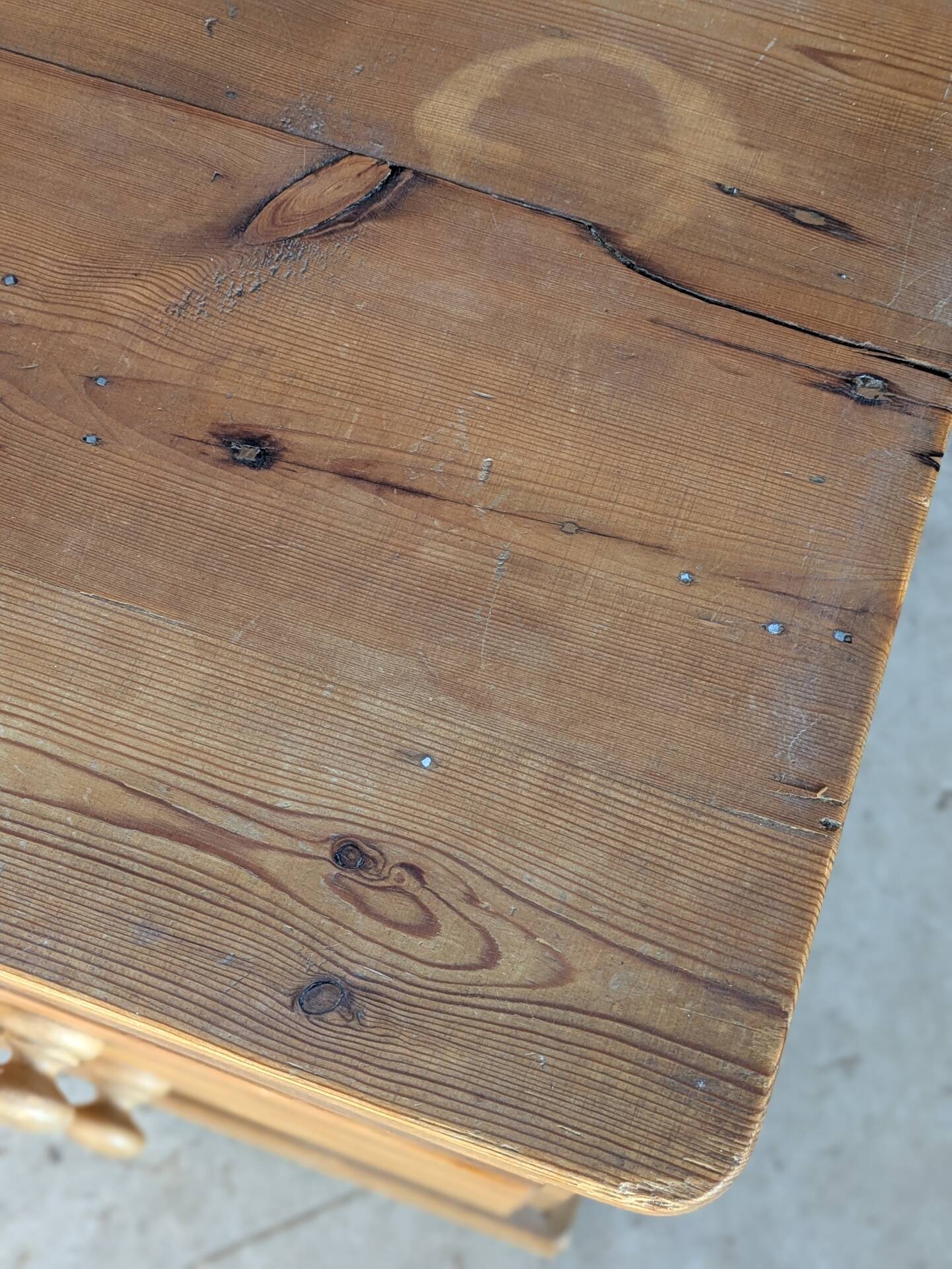 English pine chest of drawers