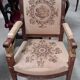 Fauteuil époque Empire en acajou à têtes d'égyptiennes, début XIXe siècle