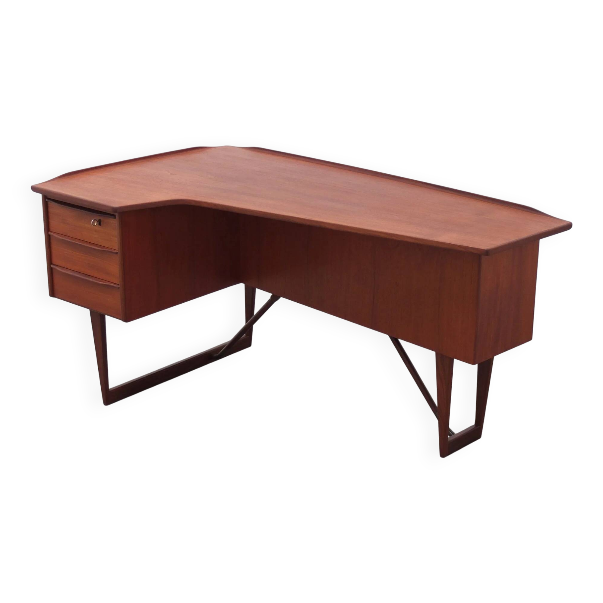 Freestanding 'Boomerang' desk in teak by Peter Løvig Nielsen, 1968