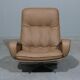 Fauteuil + repose-pieds en cuir de De Sede des années 70