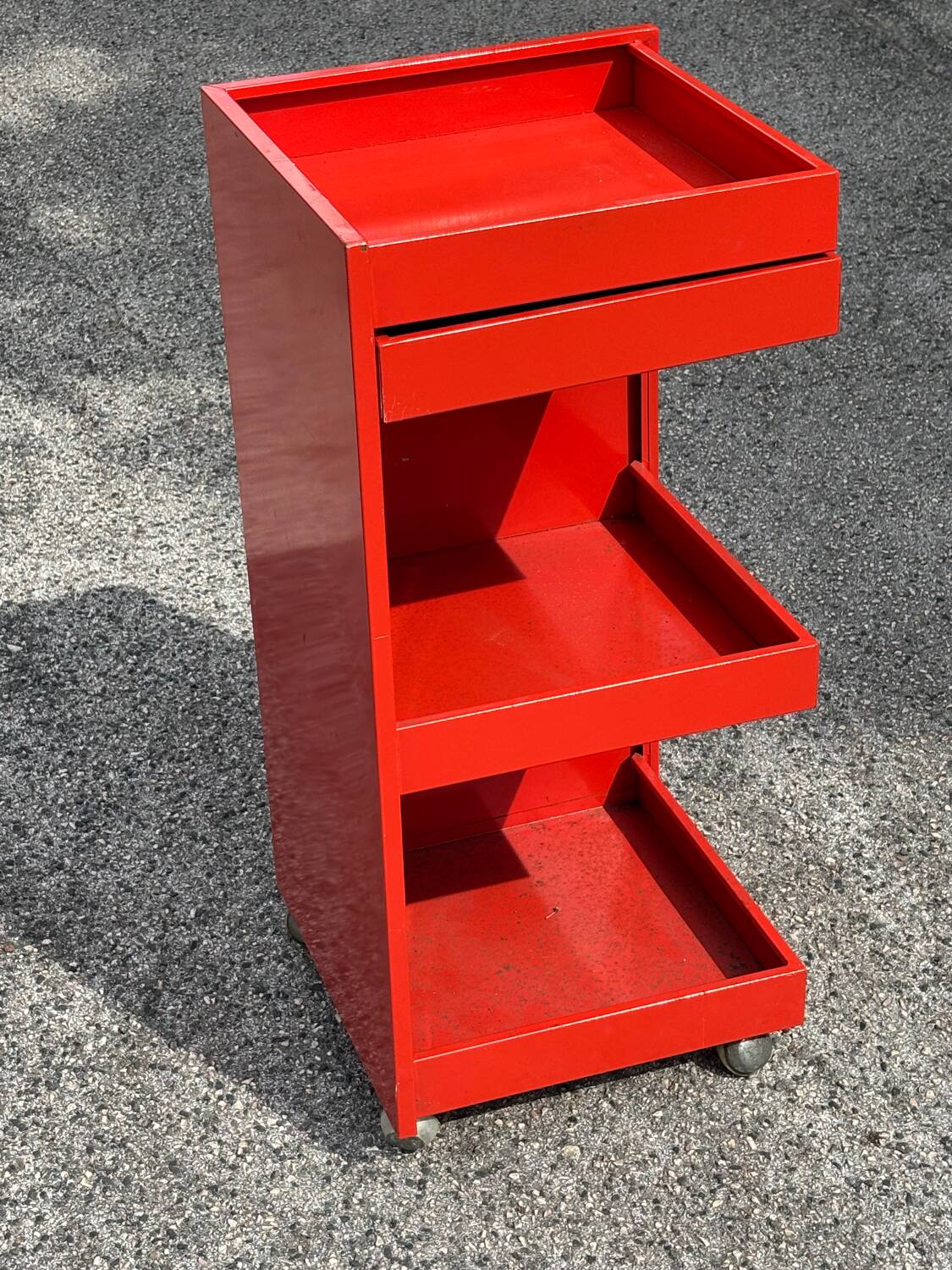 1970 metal trolley cart produced by Prisunic