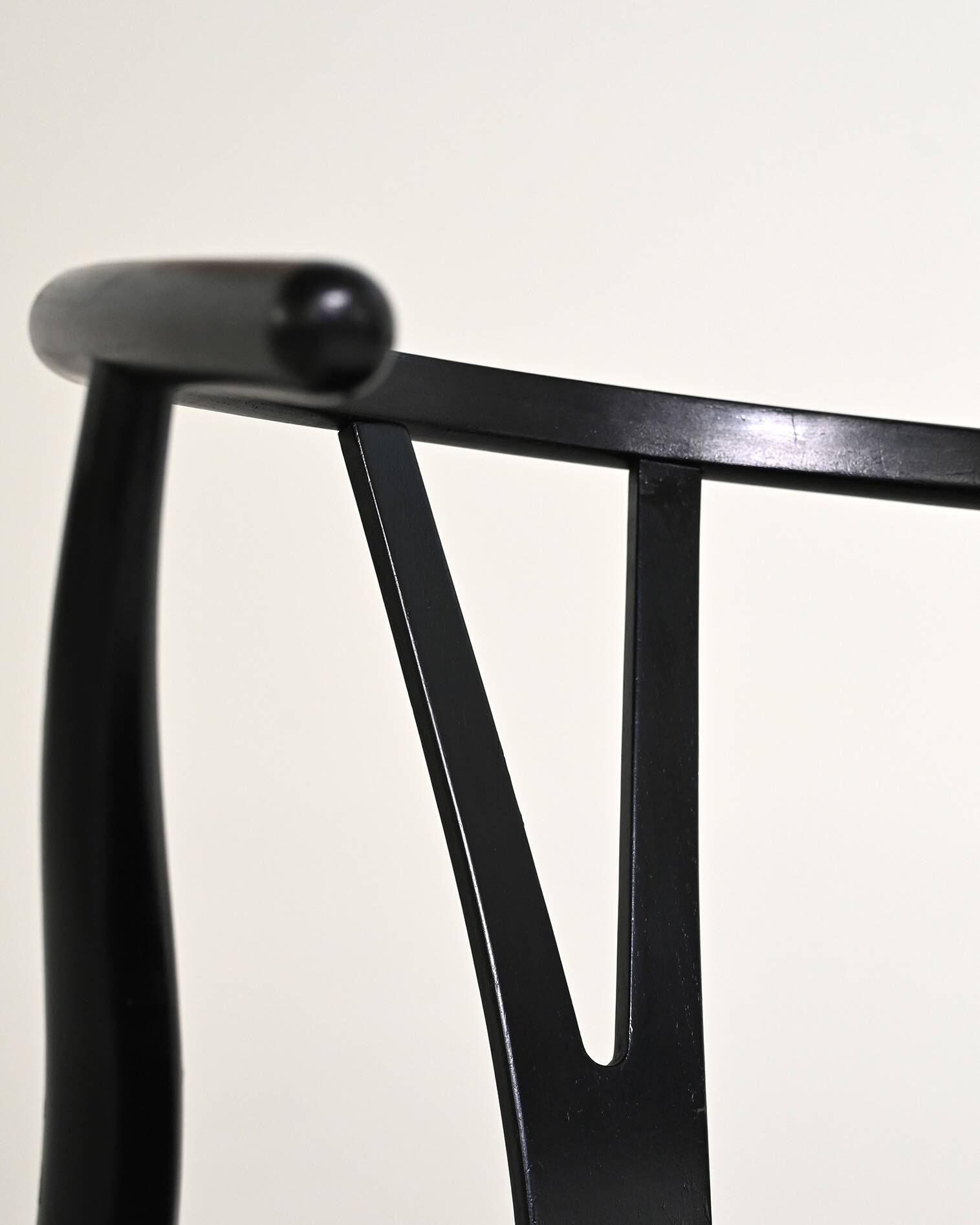 Set of 8 “Wishbone Chair” “CH24” chairs by Hans J. Wegner, 1990